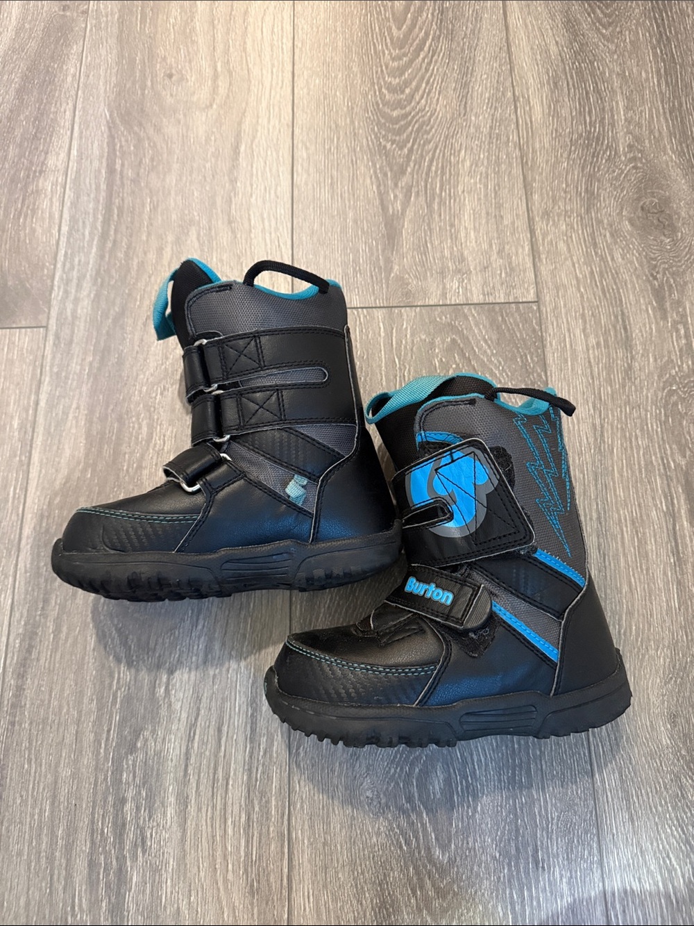 Burton Kids Black and Teal Snowboard Boots Size Youth 12